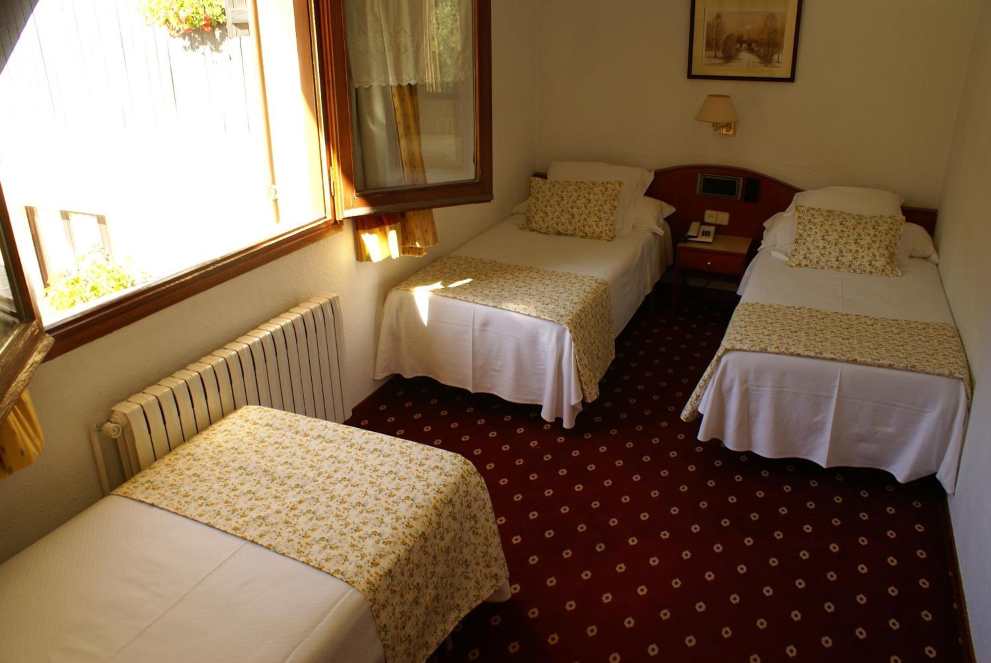 Hotel Edelweiss Arties Exteriör bild