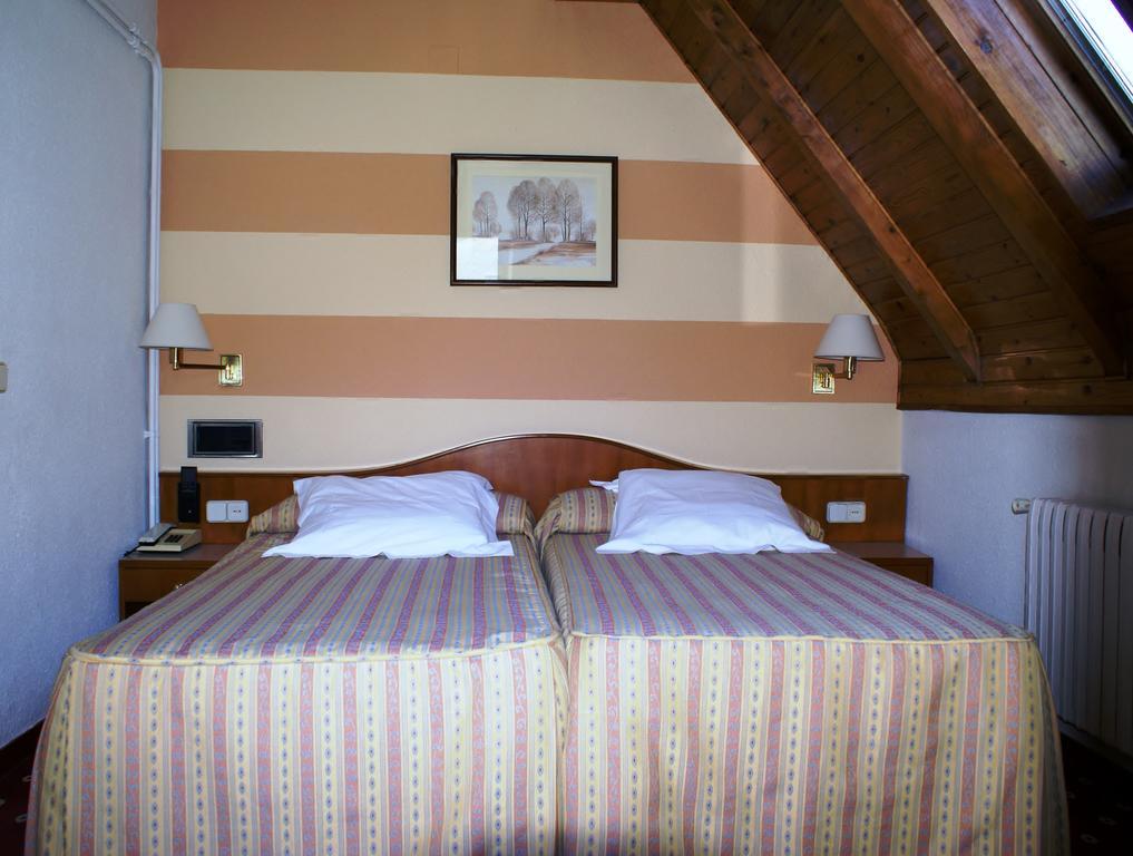 Hotel Edelweiss Arties Exteriör bild